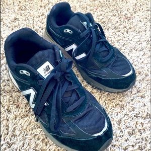 New Balance Tennis Shoes